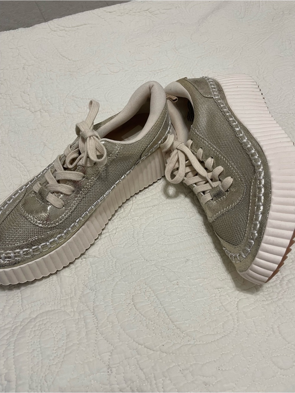 Dolce Vita Light Gold Platform Lace-Up Sneakers New Size 7.5